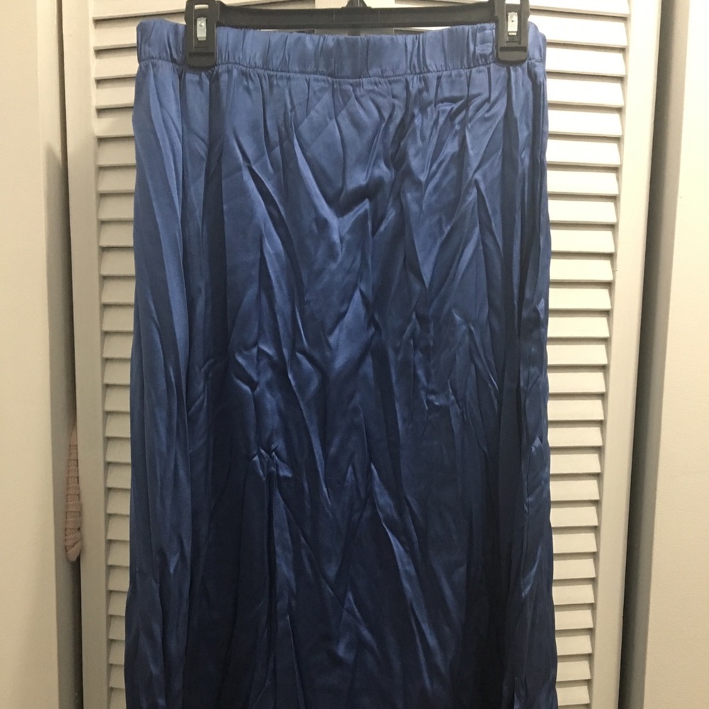 Set of skirt and one shoulder top